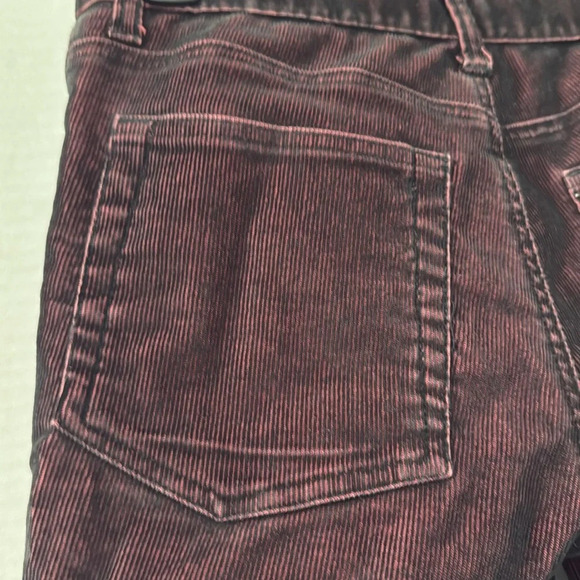 Erik Ellington Krew Short in Maroon Velvety Corduroy Knee Length Size 28 - Picture 9 of 11